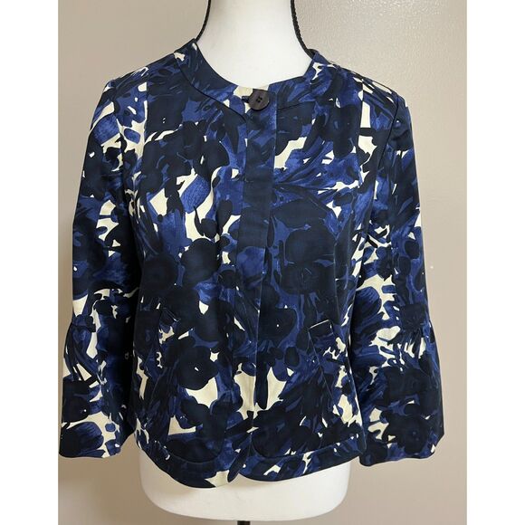 Neiman Marcus swing jacket in blue, black and white floral. Size 6 - Picture 1 of 9